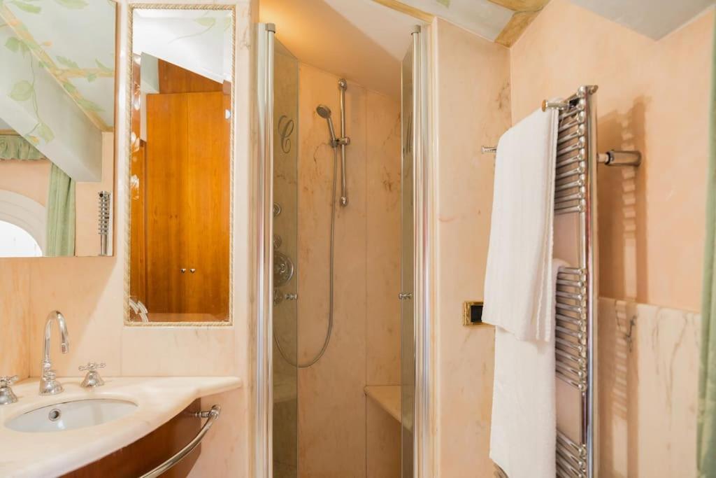Apartament Carbonesi Luxury - Centro Storico Bolonia Zewnętrze zdjęcie