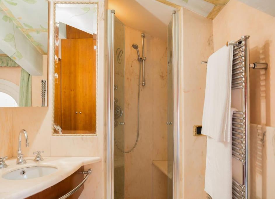 Apartament Carbonesi Luxury - Centro Storico Bolonia Zewnętrze zdjęcie