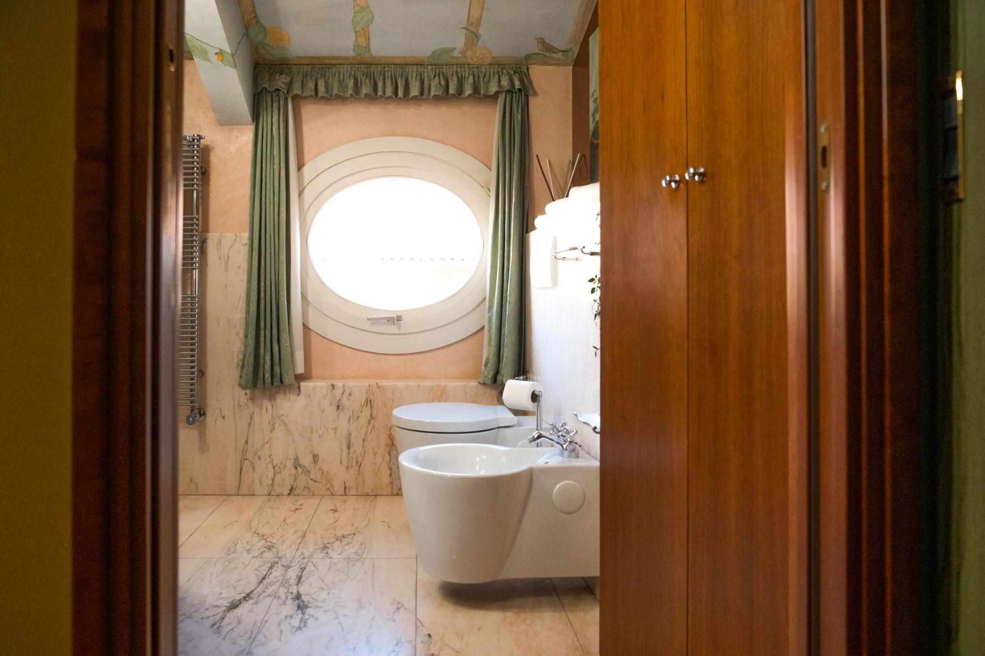Apartament Carbonesi Luxury - Centro Storico Bolonia Zewnętrze zdjęcie